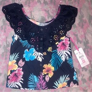 SOLD: Girl’s Hawaiian Ruffled Top!!